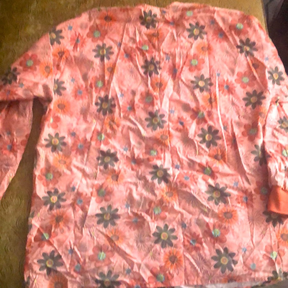 Scrub top - Picture 2 of 2